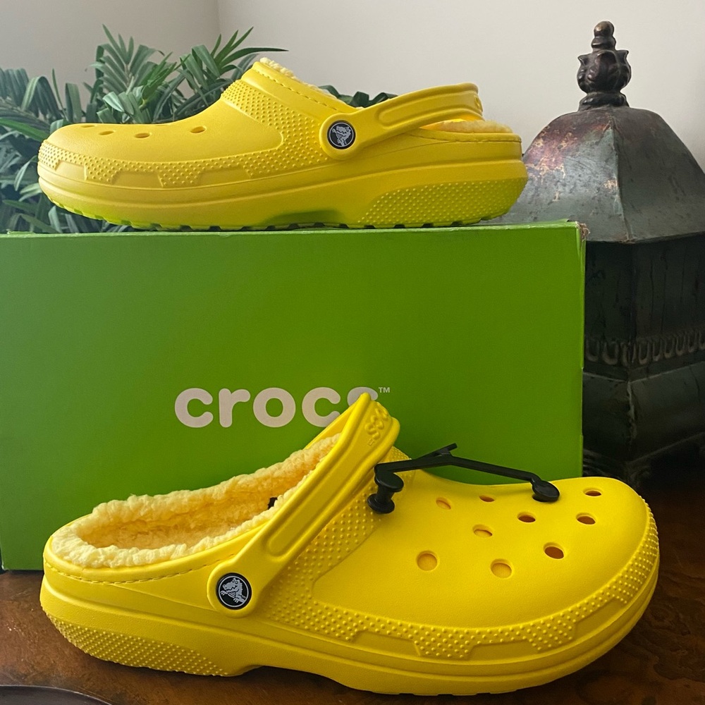 CROCS Classic Lined Faux Fur M11 Sandals